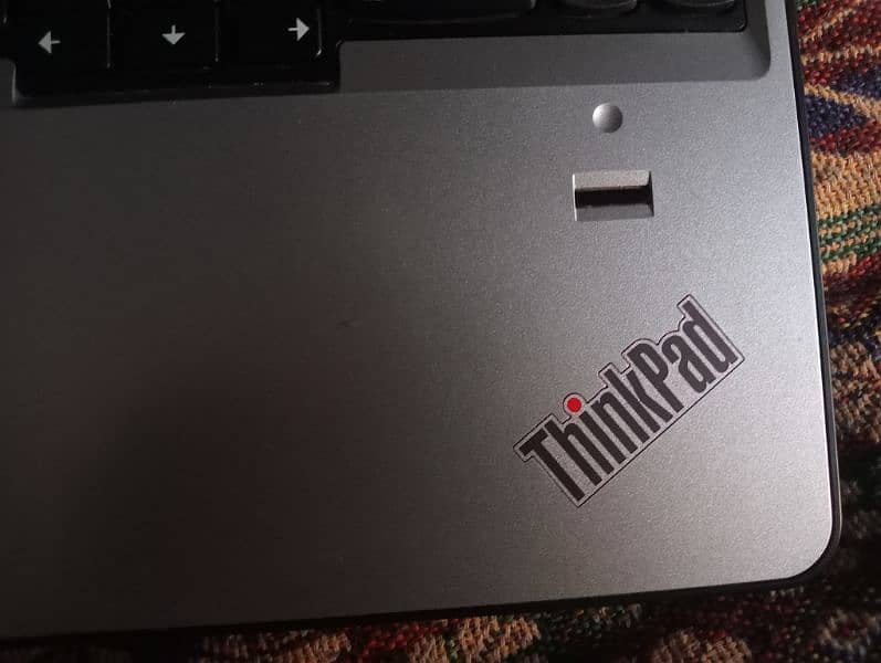 Lenovo (ThinkPad) 0