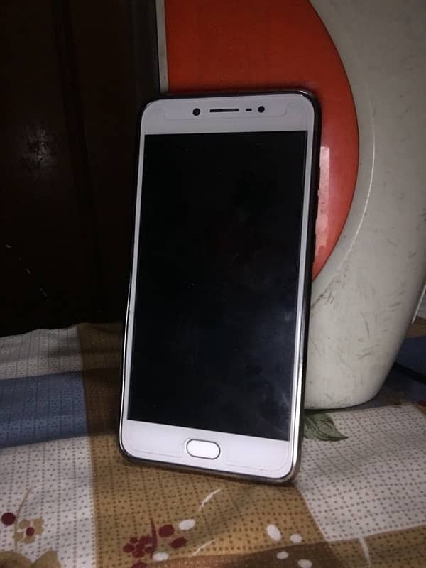 vivo Y67 4/32 urgent sale 3