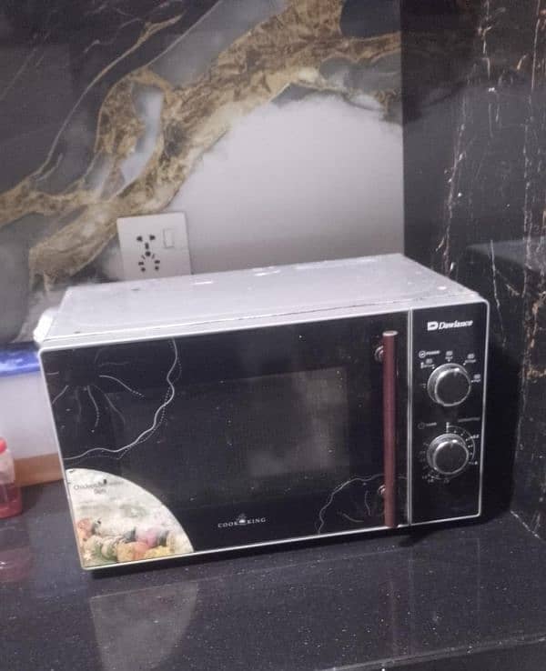 Dawlance microwave 1