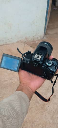 DSLR camera Canon 650 d