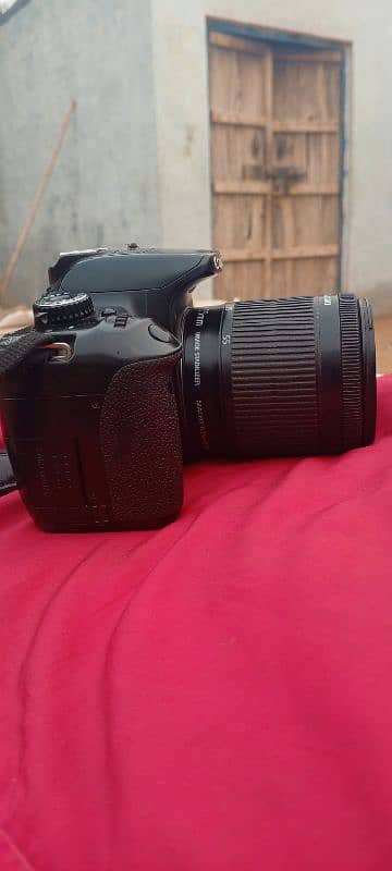 DSLR camera Canon 650 d 2