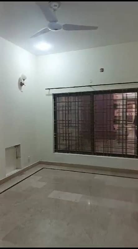 Best Options For Upper Portion Is Available For rent In G-13 0