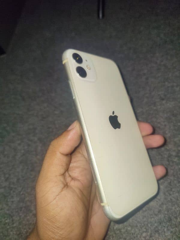 IPHONE 11 White color 10 by 10  Non PTA  64GB 0