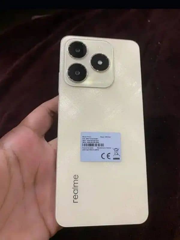 Realme C61 6/128 2