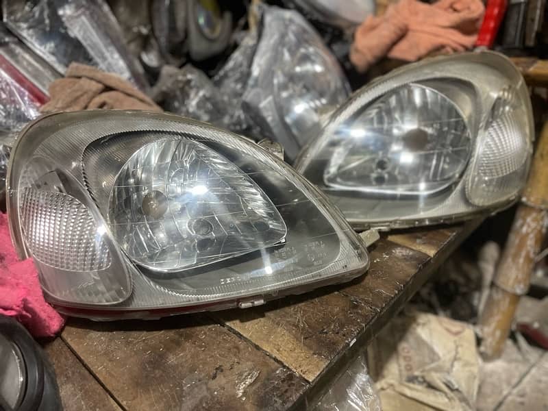 Toyota Vitz 2000 Head Lights Belta Paltz Allion Axio Corolla Xli Gli X 0