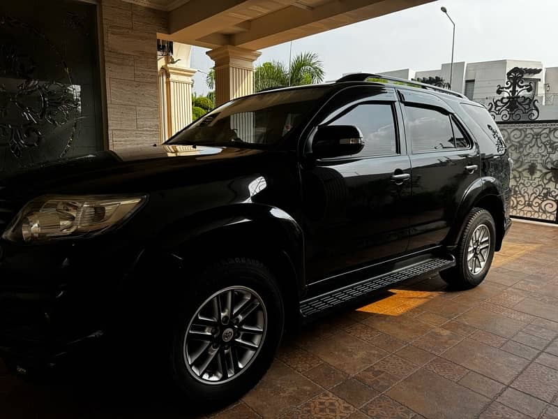 Toyota Fortuner 2013 5