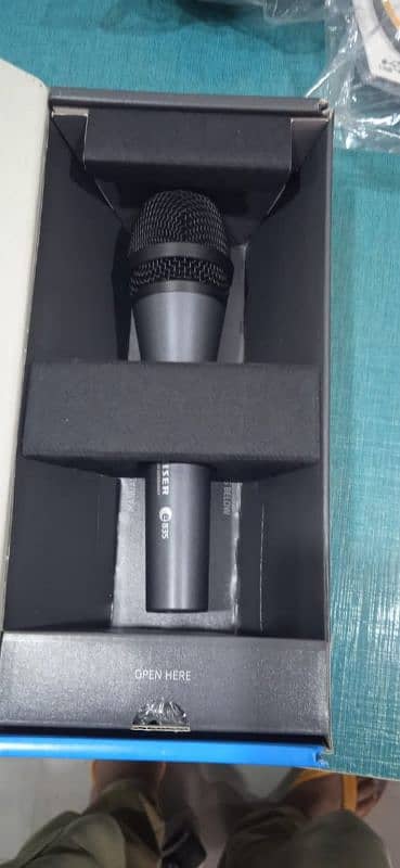 sennheiser e 835 mic 0