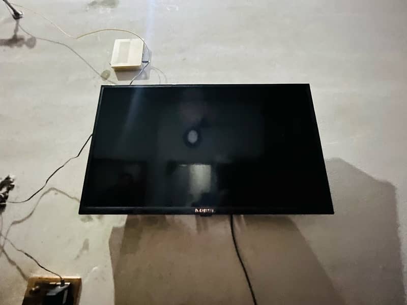 Nobel 32 Inch LCD 0