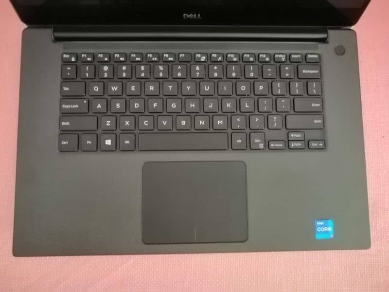 Dell precision 5520 i7 6Gen HQ 4