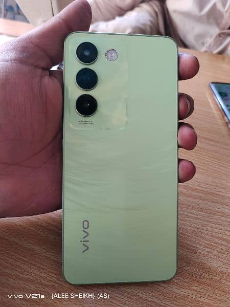 vivo y 100 condition 10 by 10 8 months warranty complete inbox 2