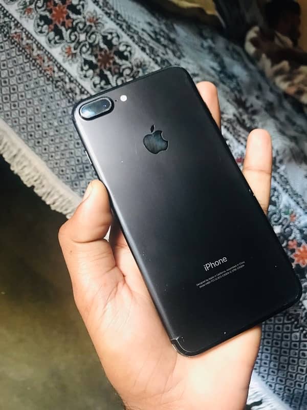 iPhone 7 Plus 128 gb pta approved 5