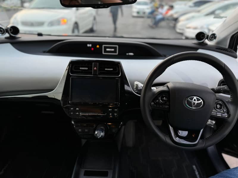 Toyota Prius 2021 3