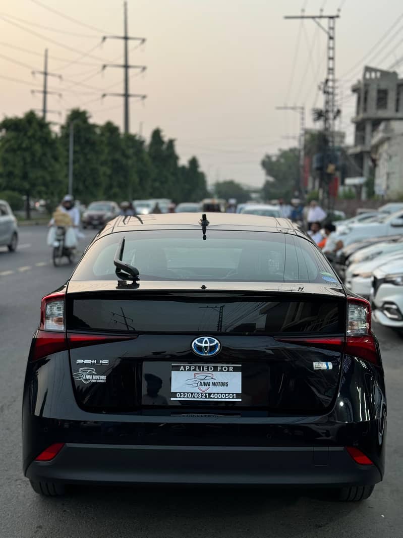 Toyota Prius 2021 5