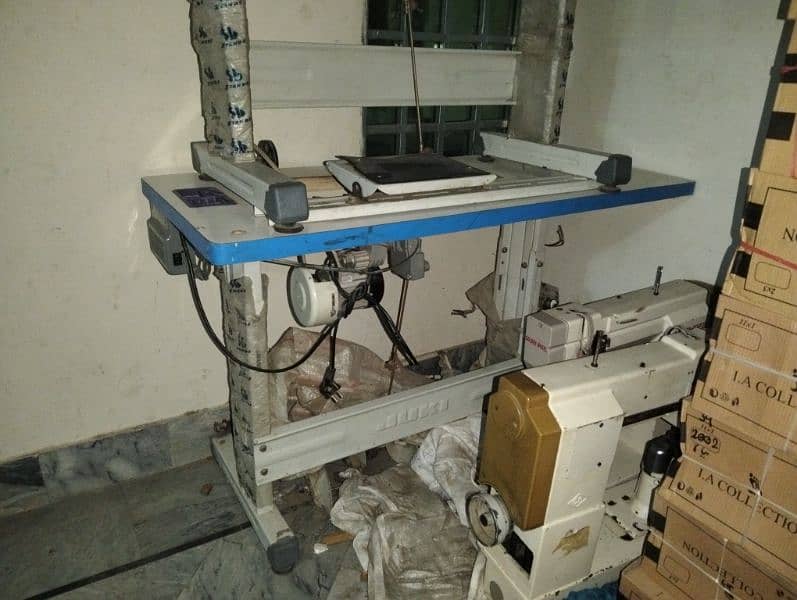 Sewing federal machine for garments and other used for sewing 1