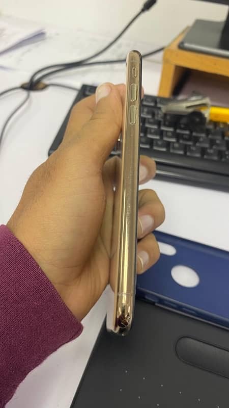 Iphone XS 256 Gb With Box Charger 3