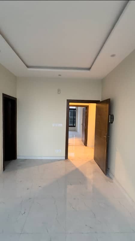 Studio Apartment For Sale In Top City 0