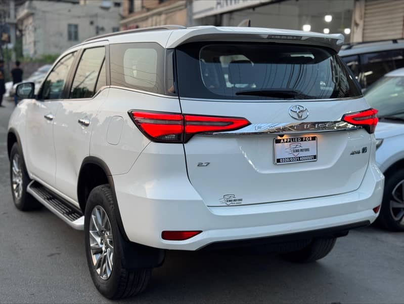 Toyota Fortuner 2020 2.7 8