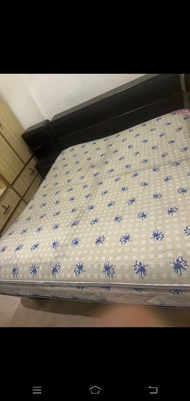 bed with mattress 4