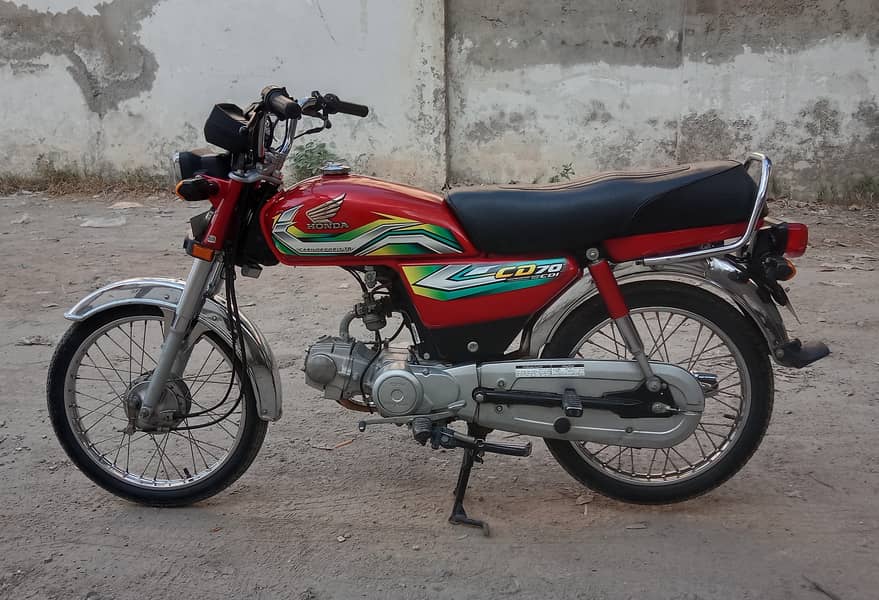 Honda CD 70 2023 red color 0