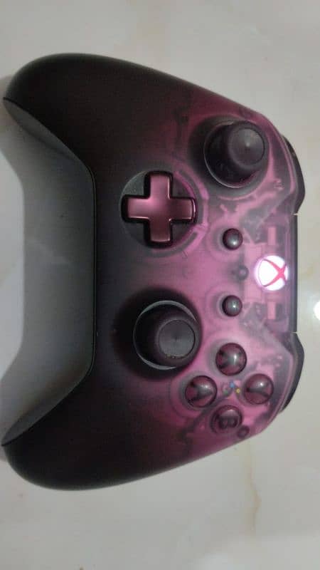 Xbox Wireless Controller - Phantom Magenta Special Edition - Xbox One 0