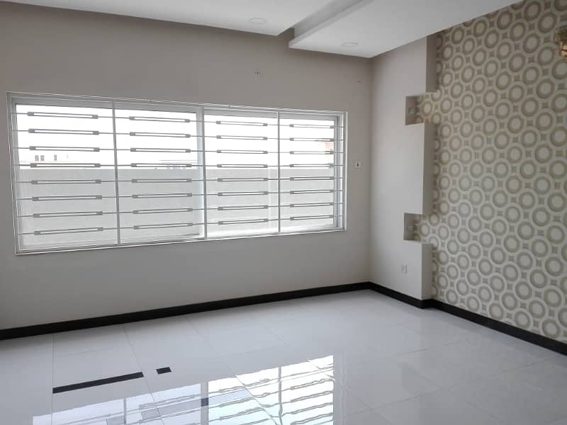 2450 Square Feet Lower Portion For rent In D-12 4