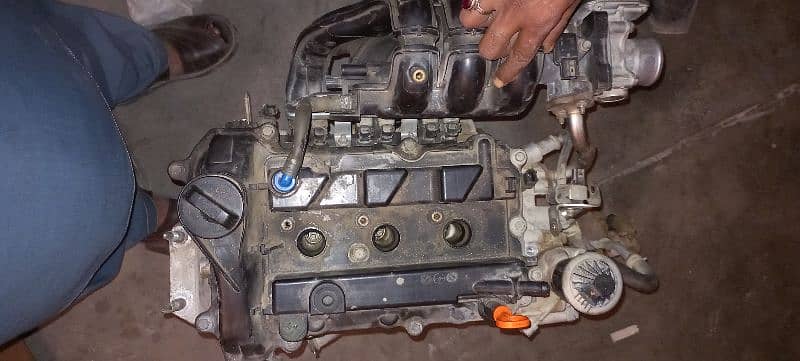 engine bohat achi condition main hai honda nwgn one month gurantee 4