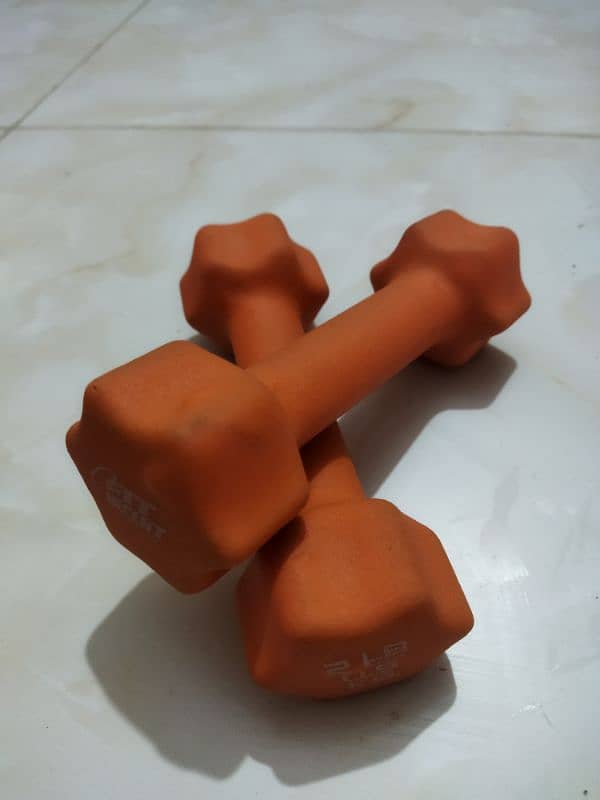 Neoprene Dumbbell with Non-Slip Coating 0.9kg 1