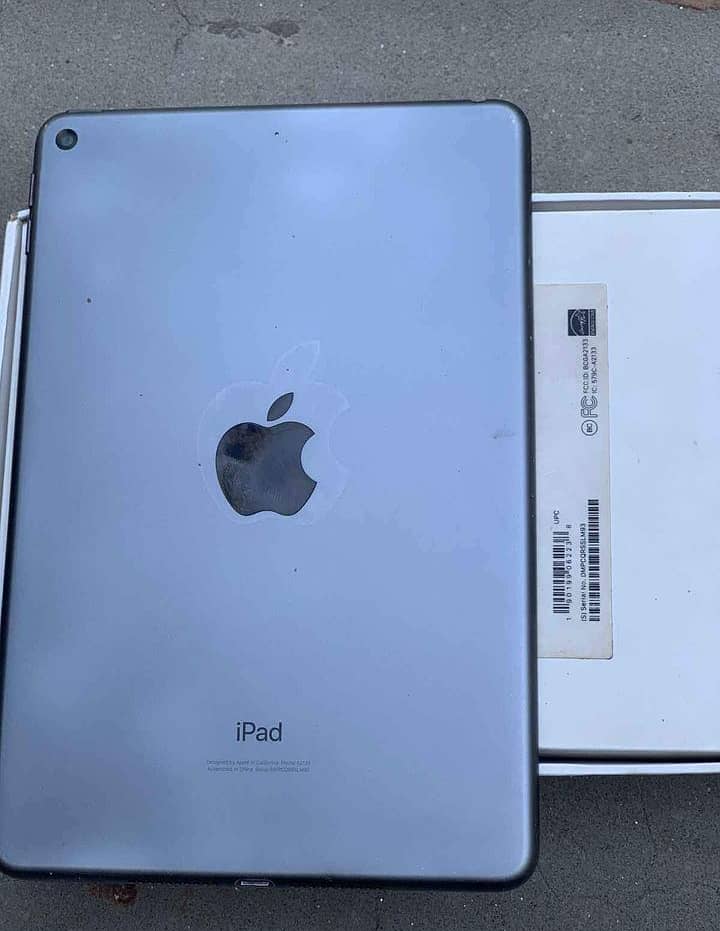 iPad `• mini 5 2