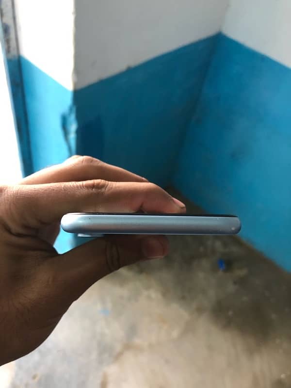 iphone xr 64 Gb 5