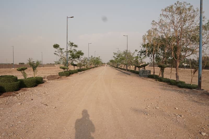 40 Feet Wide Road West Near To Main Gate 7