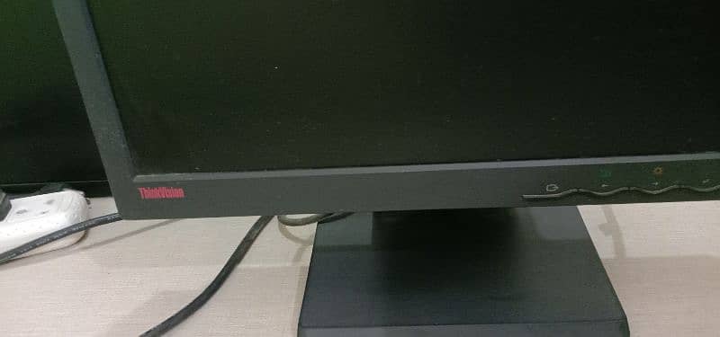 PC with Desktop, Keyboard and Mouse 10