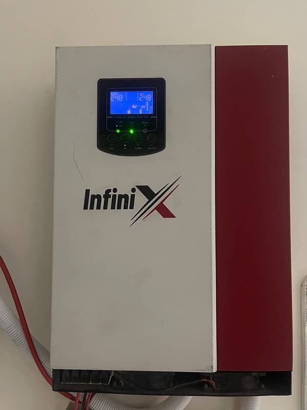 "Infinix 5kW Hybrid Inverter - 10/10 Condition, Solar inverter/10/10 1