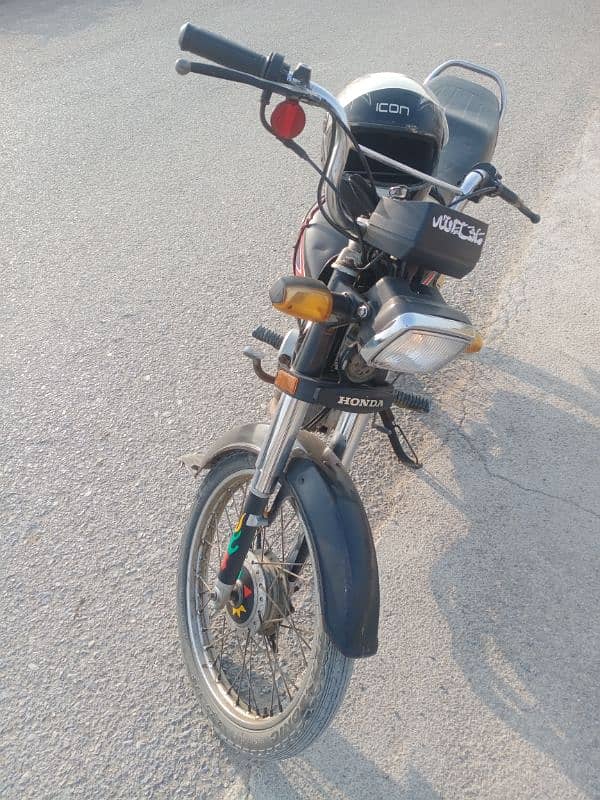 Honda 70 2018  ak hath ki used hy all OK 3