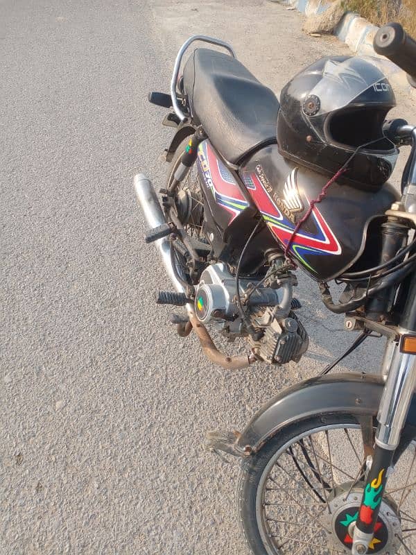 Honda 70 2018  ak hath ki used hy all OK 4