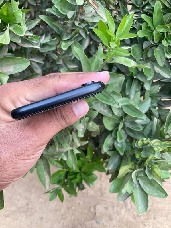 iPhone XR 64Gb 1