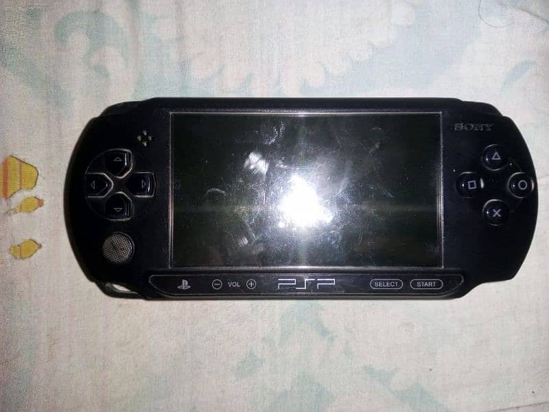 PSP E1004 1