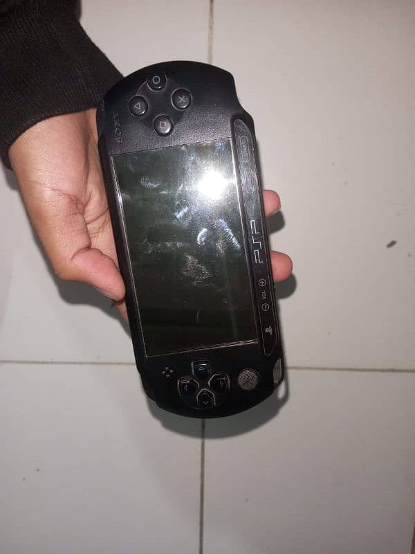 PSP E1004 5