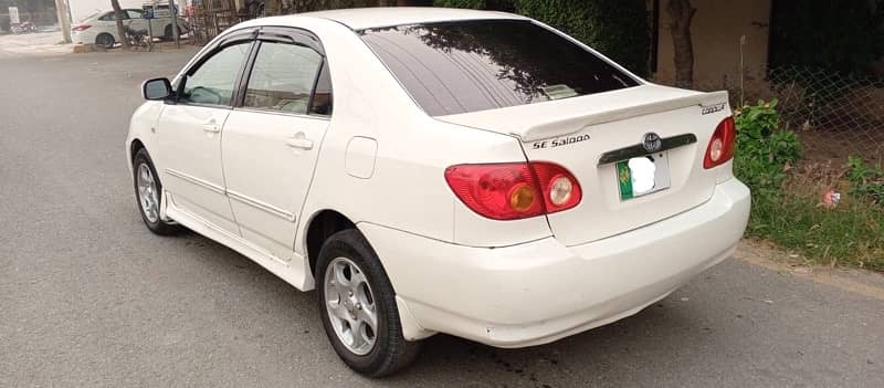 TOYOTA COROLLA SE SALOON AUTOMATIC 5