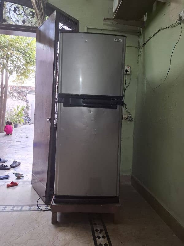 Refrigerator in Good Condition 2