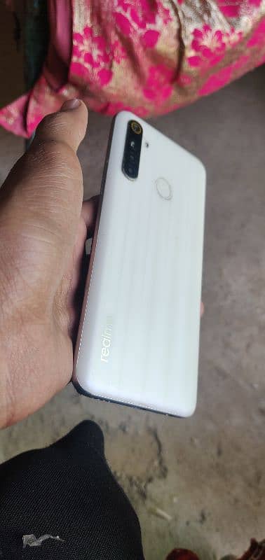 realme 6i 4/128 with box charger 3