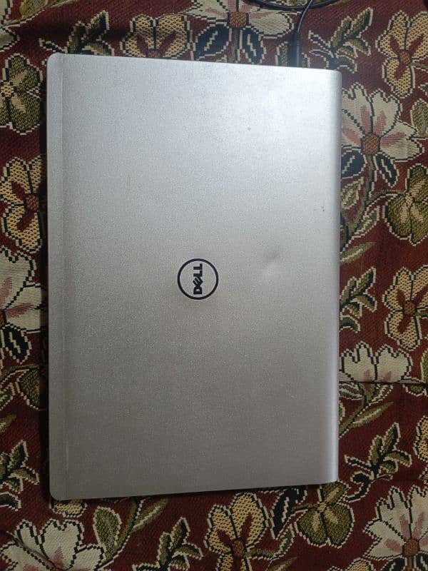 Dell Inspiron 5748 I7 0