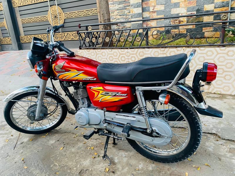 Honda CG 125 2021 3