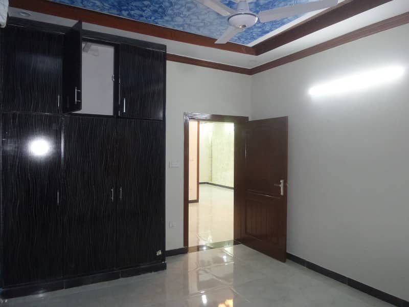 Book A Upper Portion Of 2450 Square Feet In D-12 D-12 3