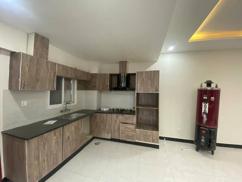 Book A 450 Square Feet Flat In E-11 0