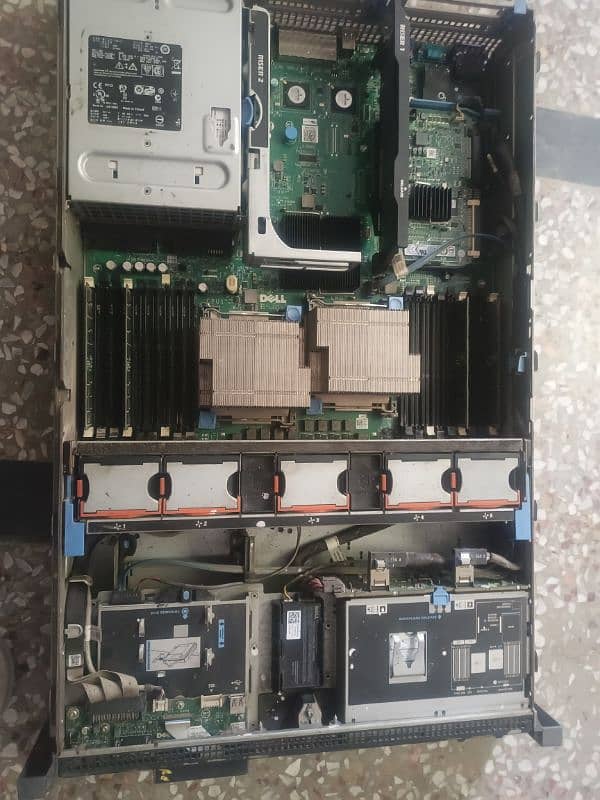 DELL POWER EDGE R710 SERVER FOR SALE ON LOW PRICE 0