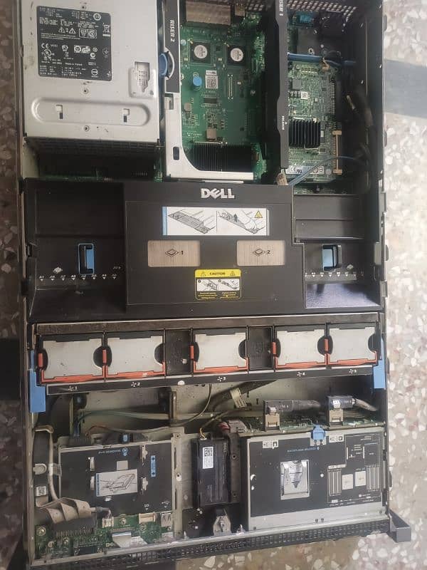 DELL POWER EDGE R710 SERVER FOR SALE ON LOW PRICE 1