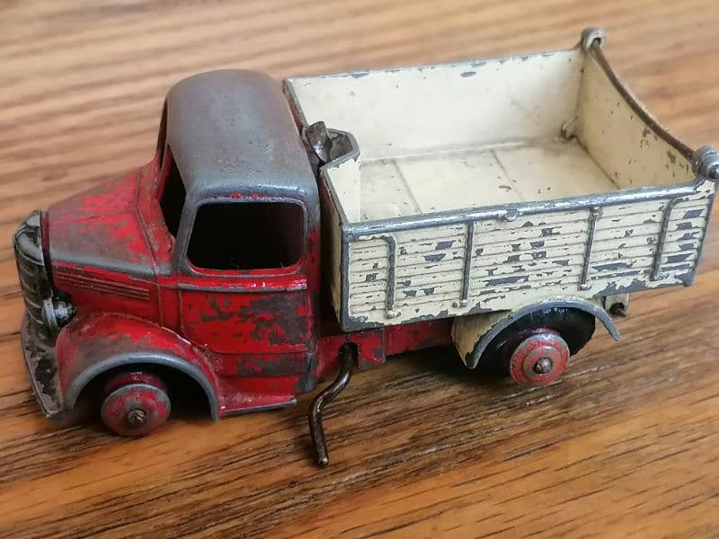 Dinky cars Rare vintage for restoration 4