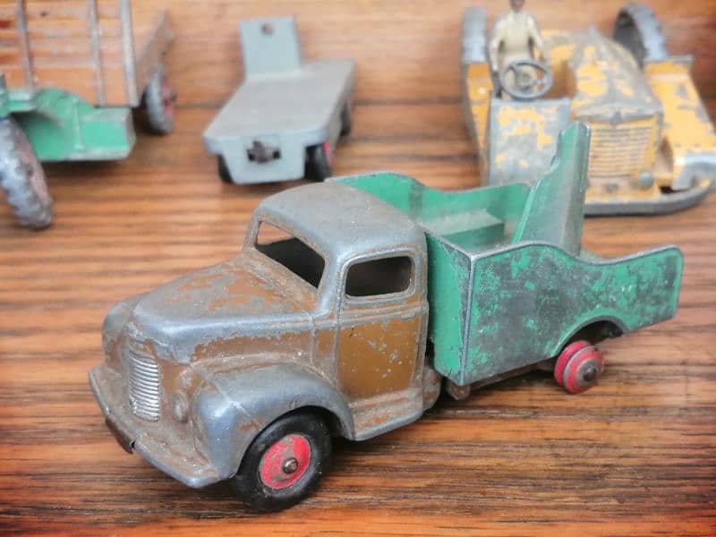 Dinky cars Rare vintage for restoration 17