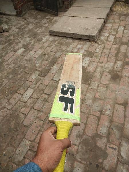 selling English willow bat 4