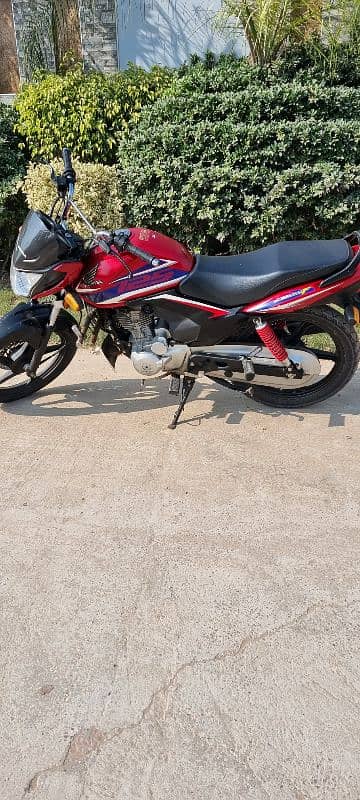 Honda CF 125 3